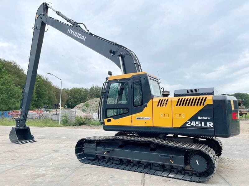 Hyundai R245