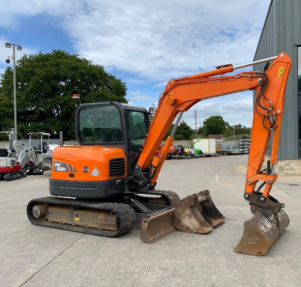 Doosan DX 62 R