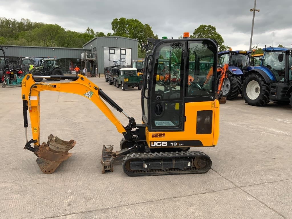 JCB 19 C-1