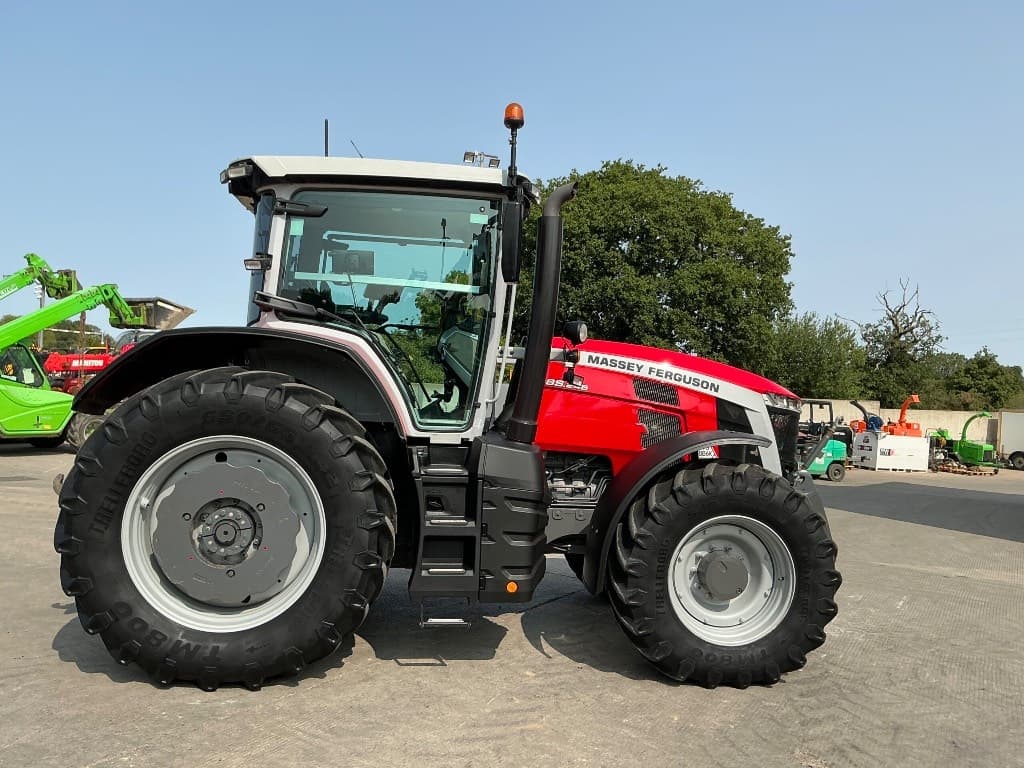 Massey Ferguson 8S 245
